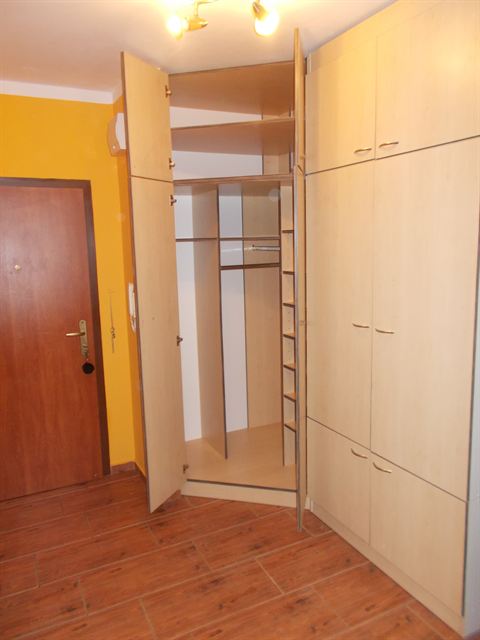 Vestavěné skříně