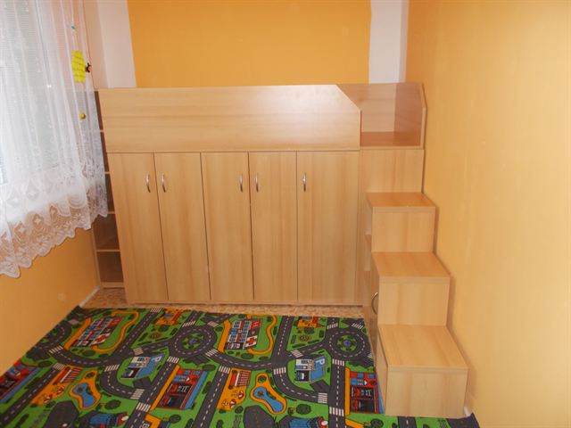 Vestavěné skříně