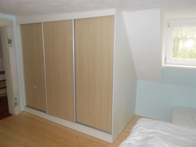 Vestavěné skříně